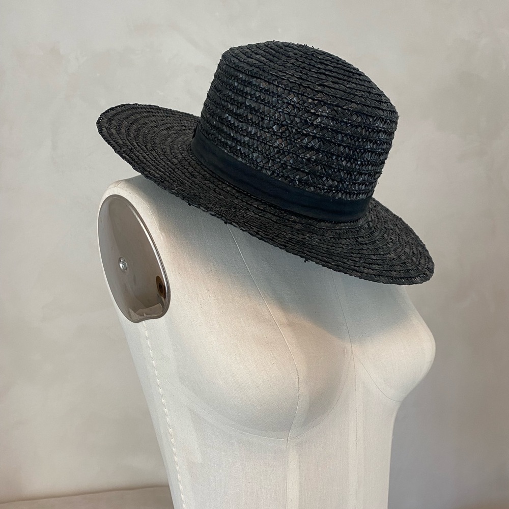 66 THE LABEL BLACK STRAW MARGAUX HAT